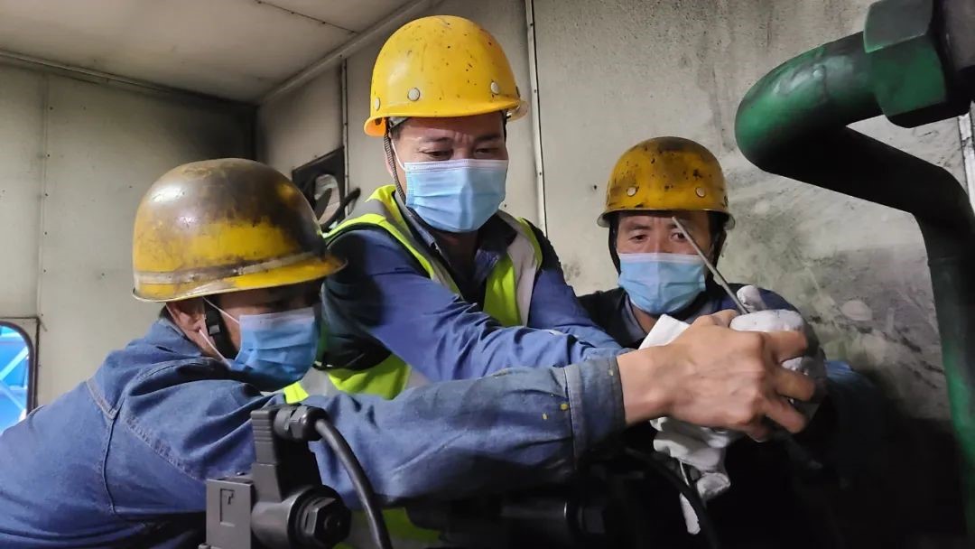 加拿大28开奖网
举办推焦车司机技术比武